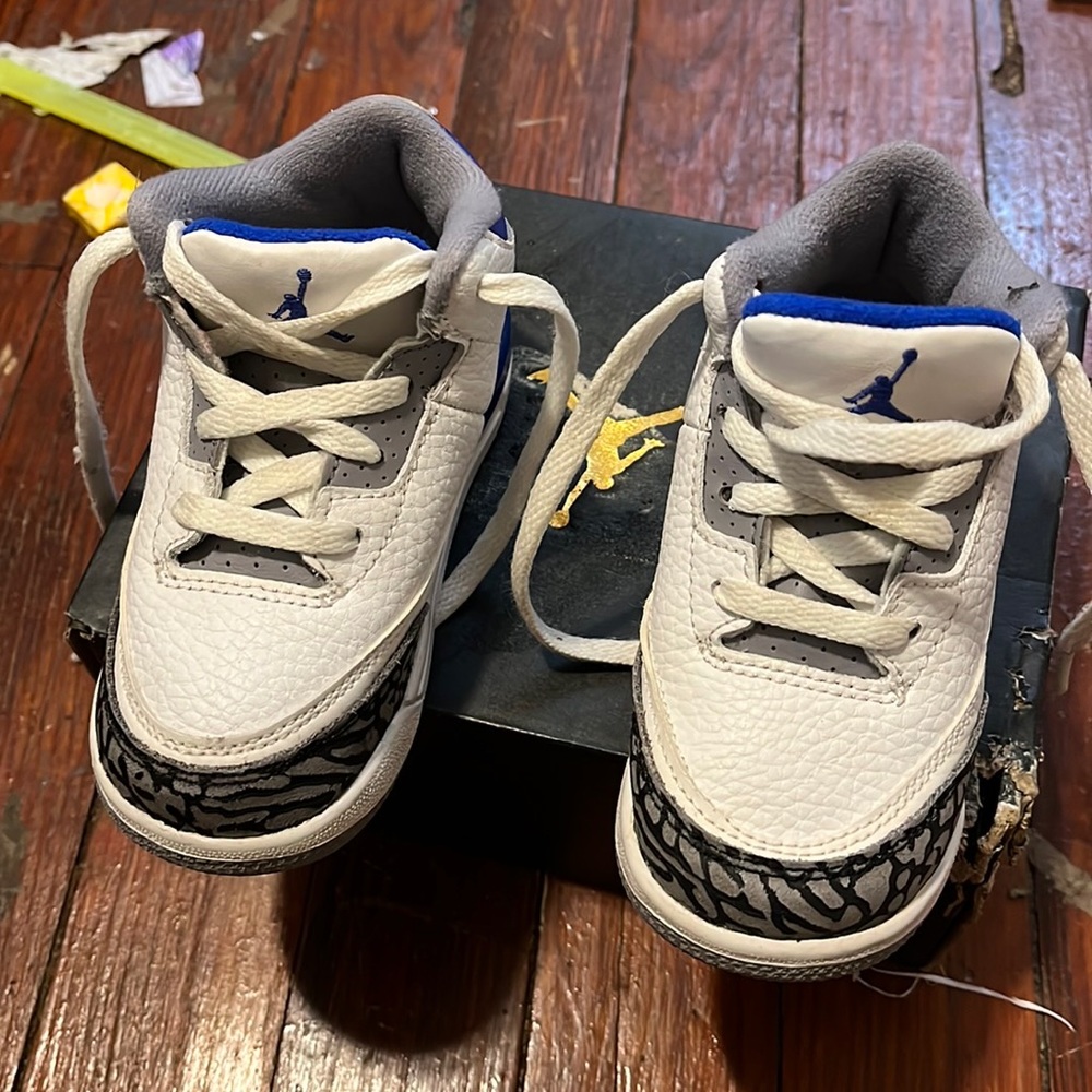 Toddler sneakers